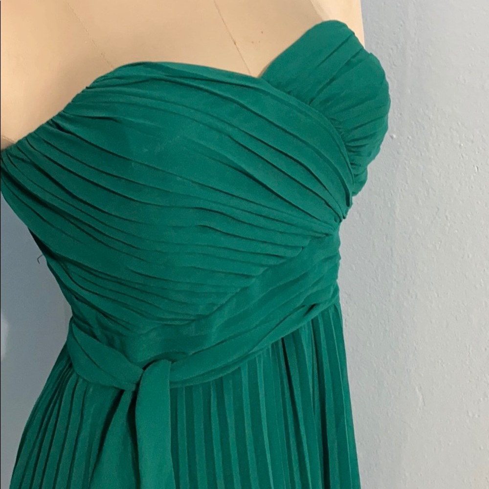 Express Dress - Picture 2 of 6